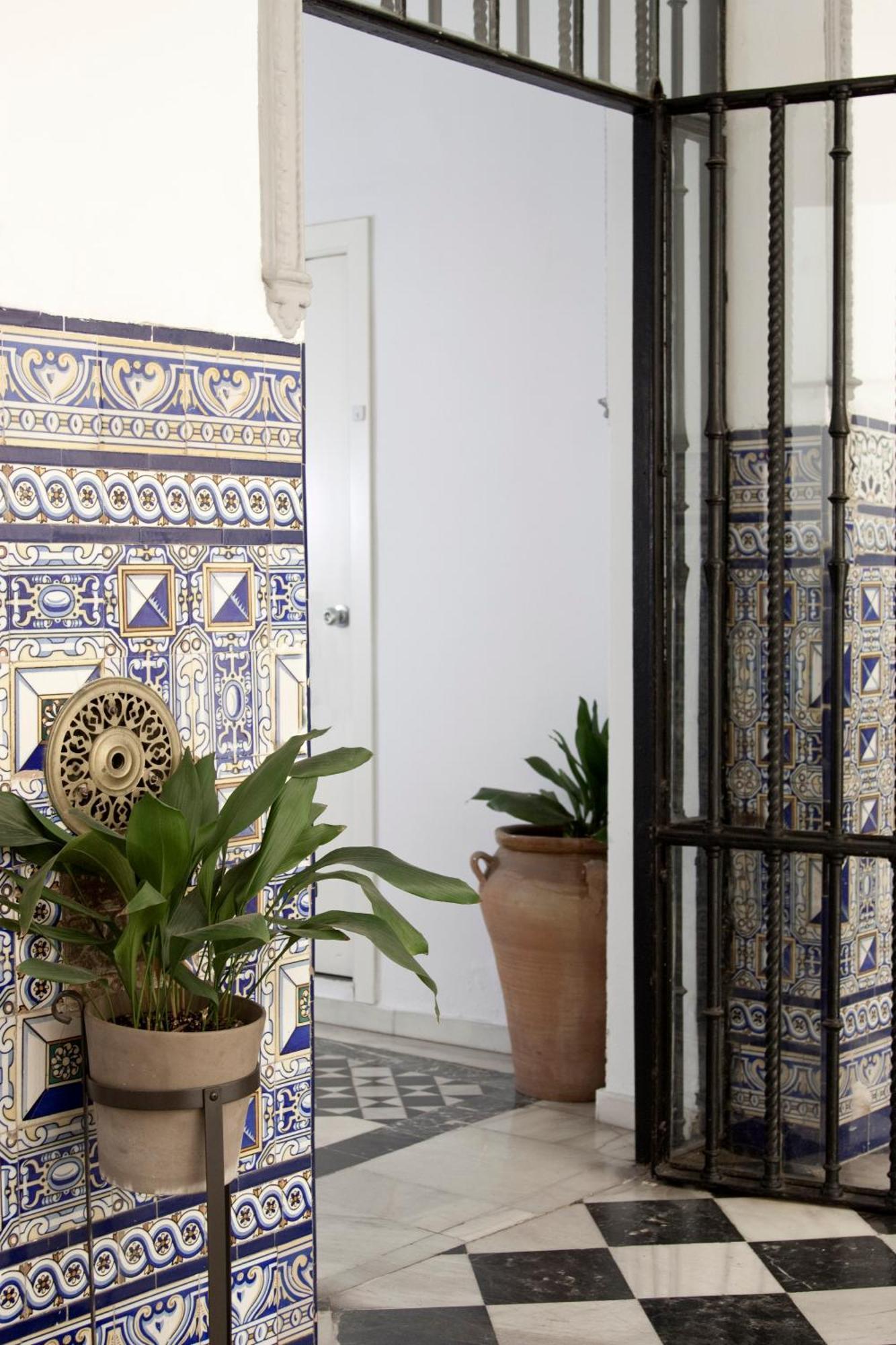 La Central Sevilla Εξωτερικό φωτογραφία